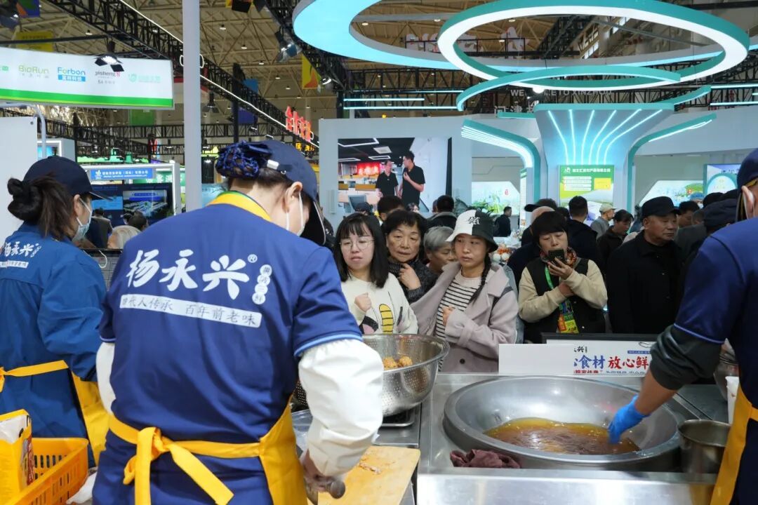 湖北农博会开幕 长江新区多家企业产品亮相