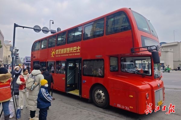 武汉旅游观光巴士受热捧