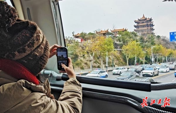 武汉旅游观光巴士受热捧