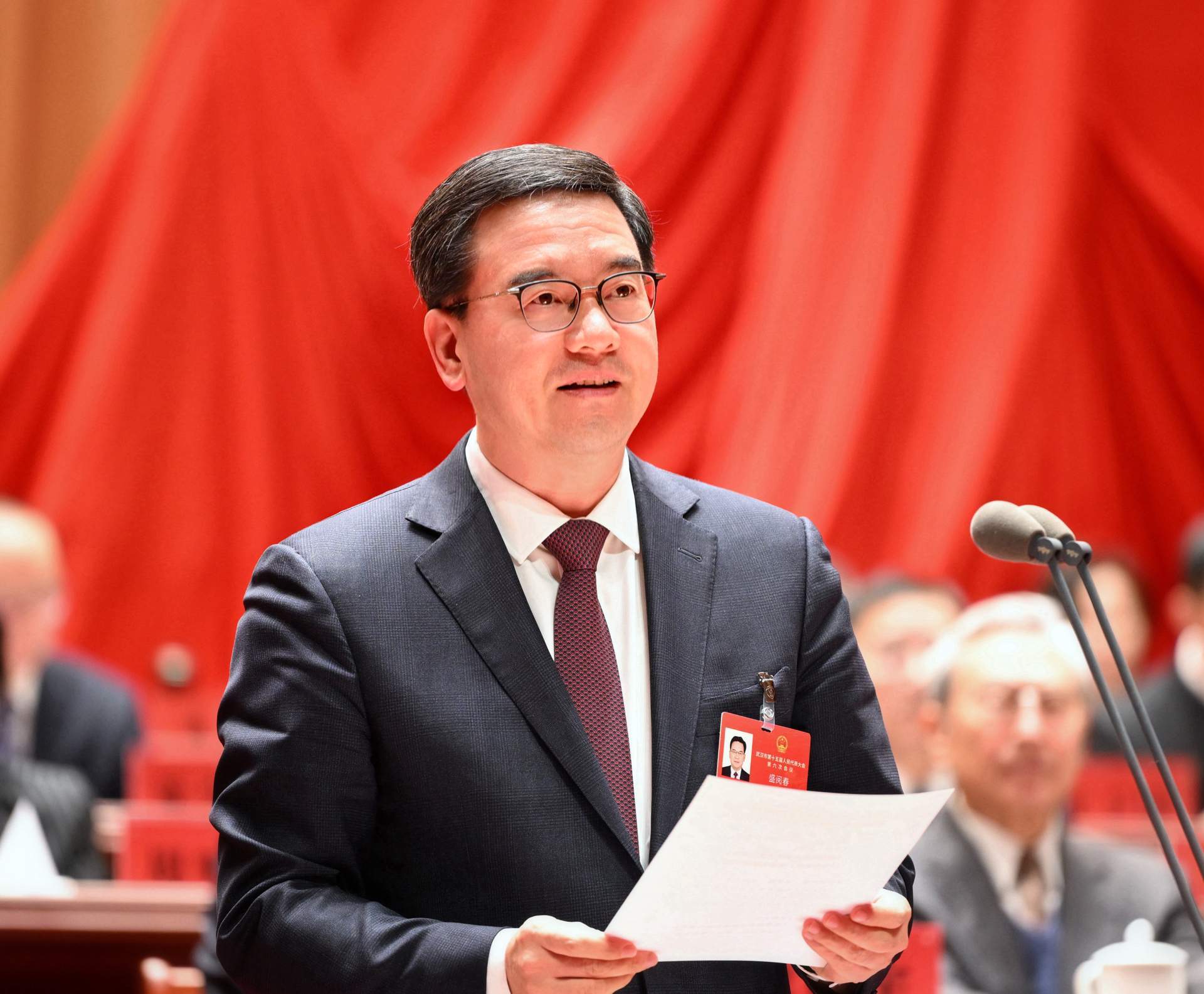 武汉市第十五届人民代表大会第六次会议开幕