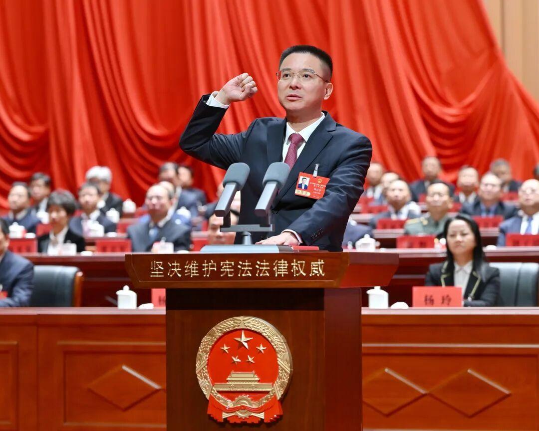 武汉市第十五届人民代表大会第六次会议闭幕 盛阅春主持大会并讲话 熊征宇当选武汉市市长 批准政府工作报告等