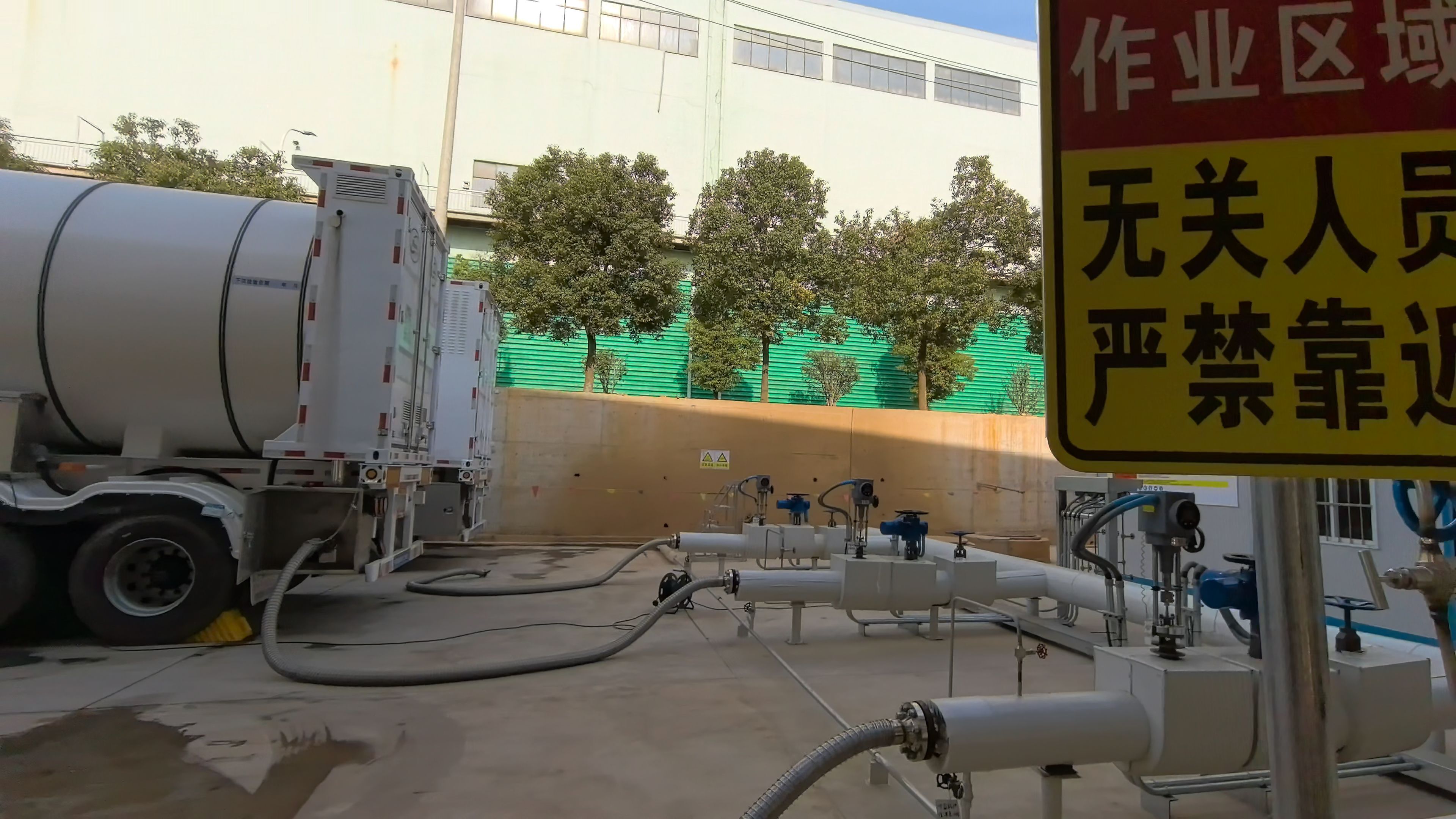 垃圾发电余热存进移动供热车，湖北首个“暖气外卖员”上岗