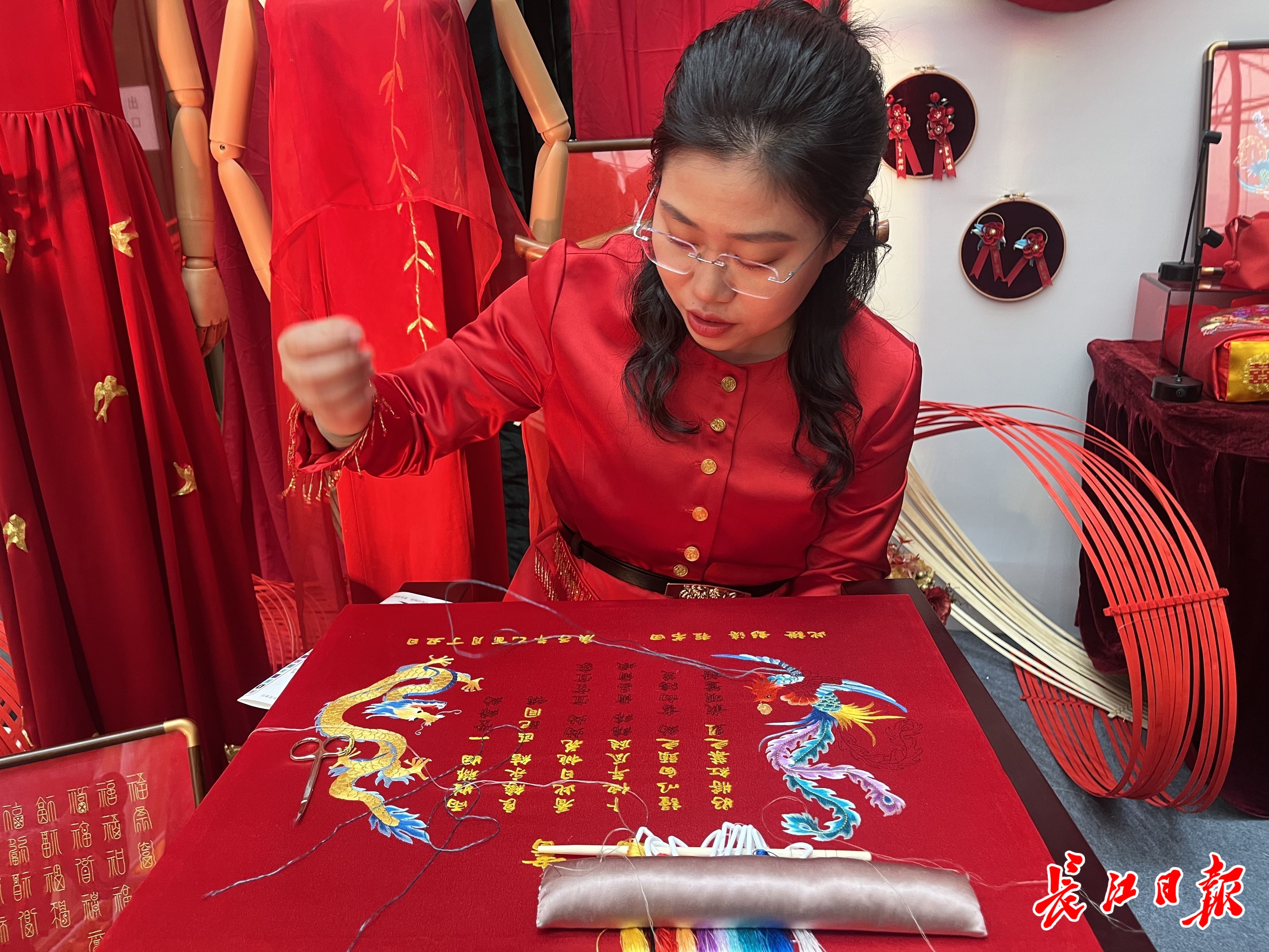 新年首场“超级文旅日”活动启幕，荆楚非遗聚汉年味满满