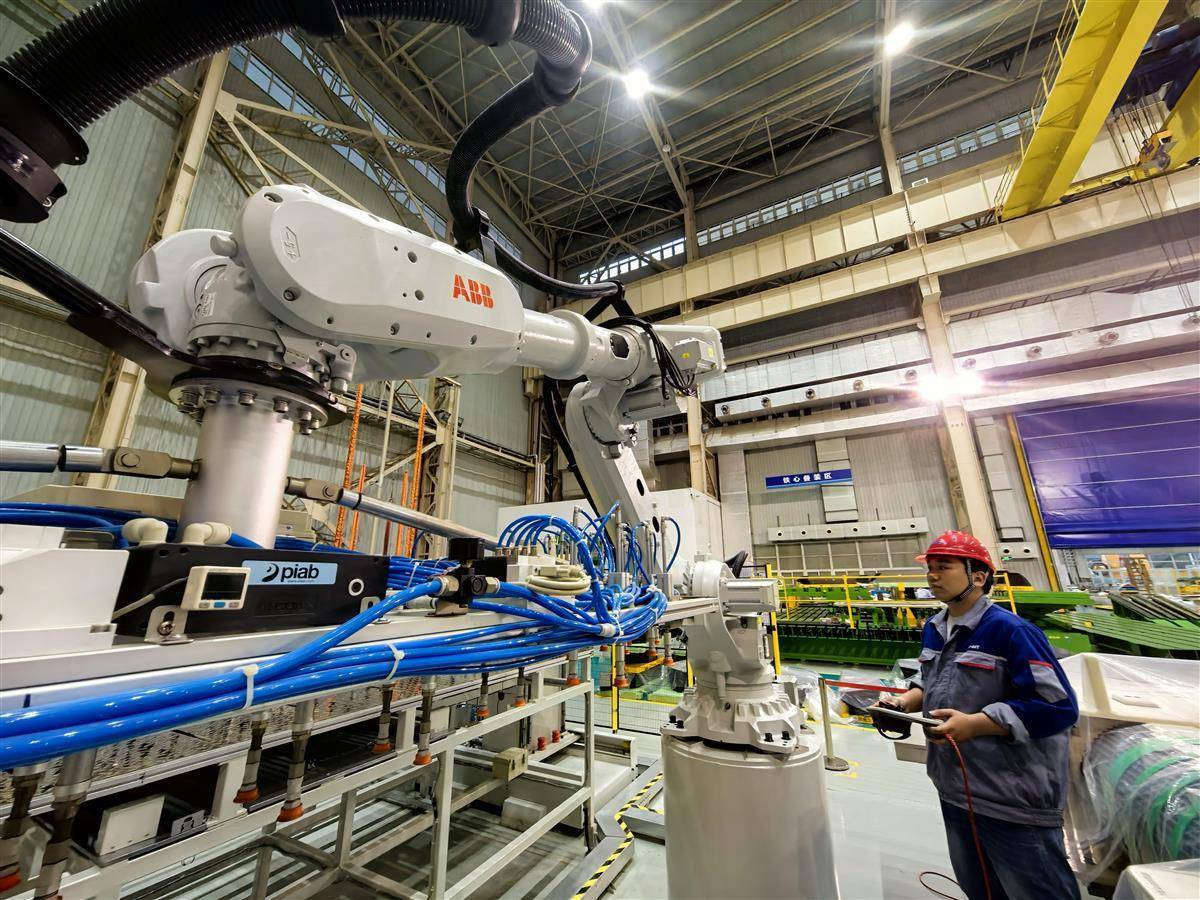 量质齐升释放强劲经济活力 长江新区全年吸引1.4万家企业落户创成立来最高纪录