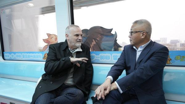 乘空轨瞰光谷，多国代表沉浸式感受武汉科创活力