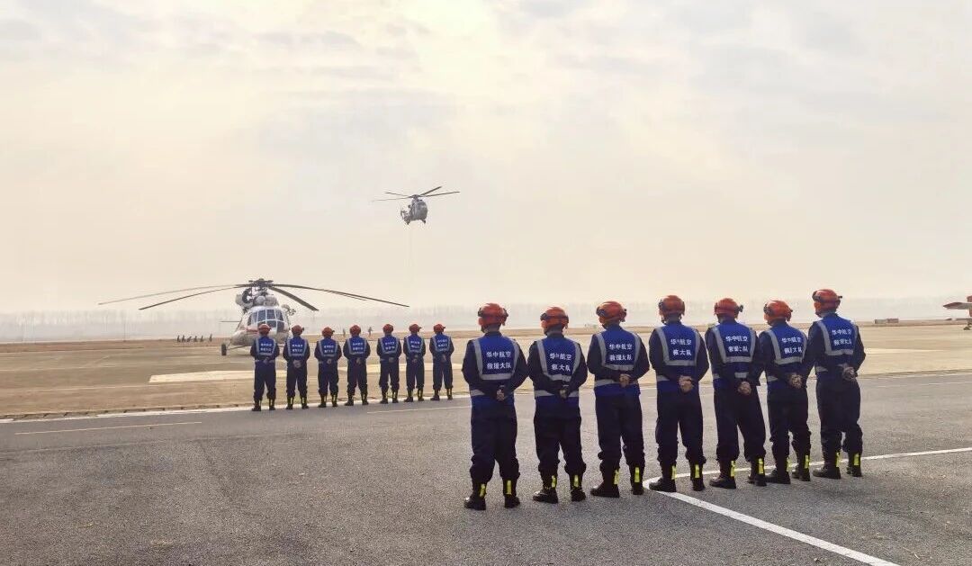 汉南机场迎首架常驻救援直升机，华中应急救援添翼