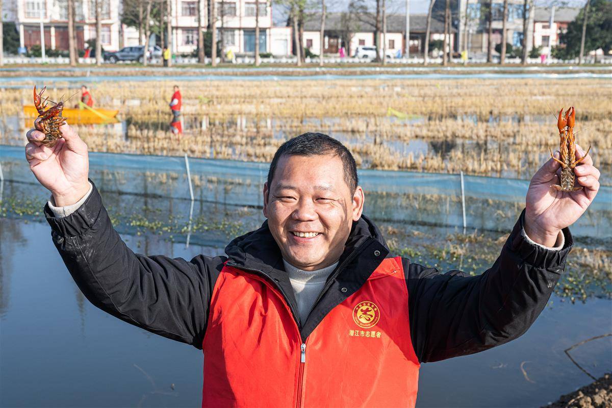 [荆楚网]“潜江龙虾”冬捕启幕 鲜活冬虾直达全国餐桌