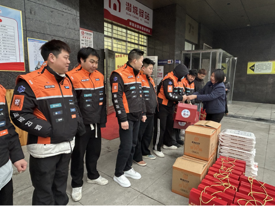 市总工会开展2026年春节送温暖慰问活动