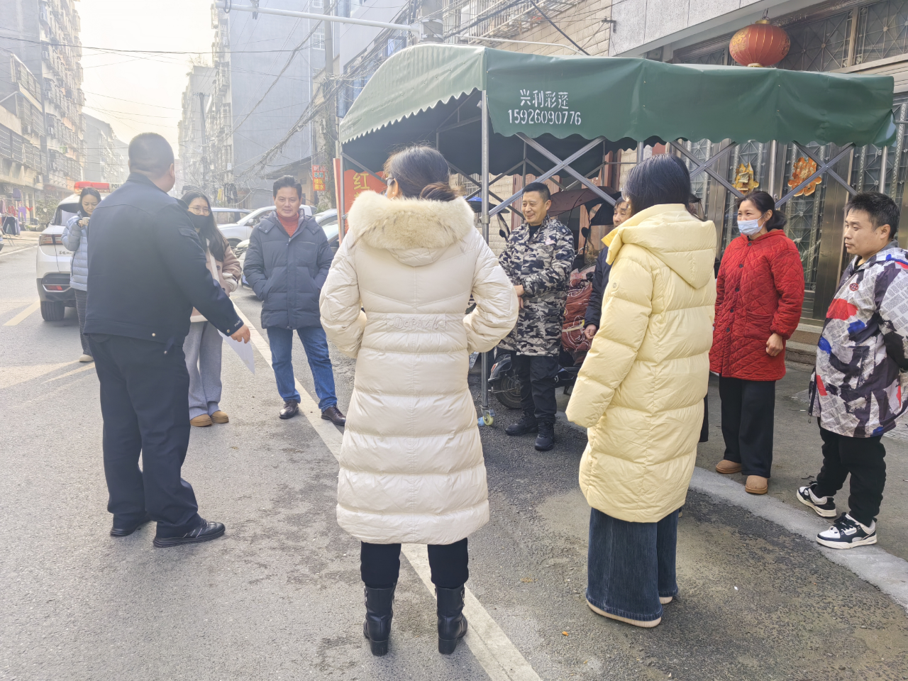 园林街道反诈宣传进塆台 筑牢群众安全防线