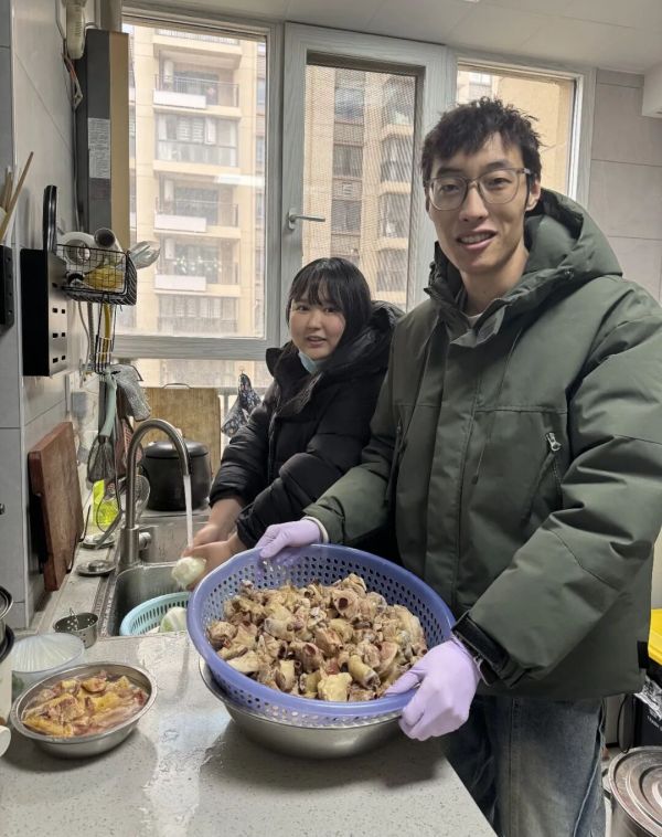 8 元管饱！荆门这对夫妻的“工地饭摊”太暖心