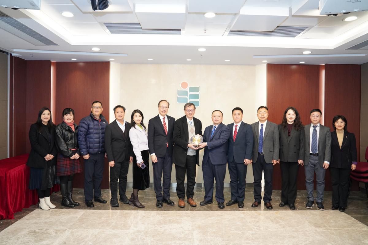 校党委书记夏立新率团赴港开展访问交流