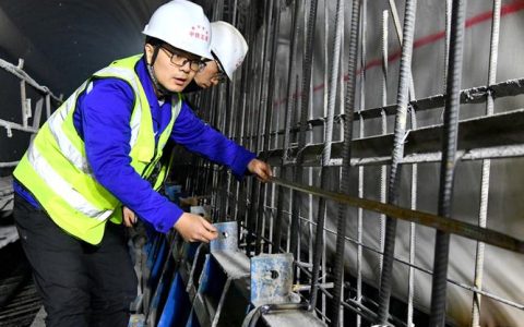 新春走基层 | 深隧里的老司机