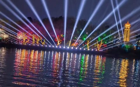 民生灯”点亮潘家湾夜空