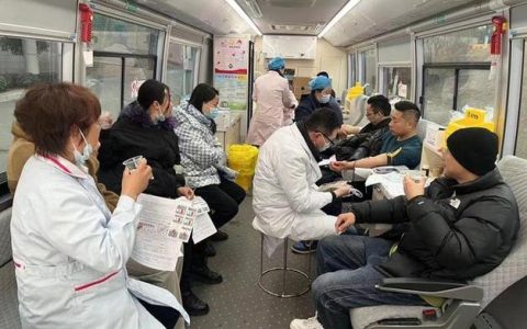 市中心医院职工两天无偿献血7.4万毫升