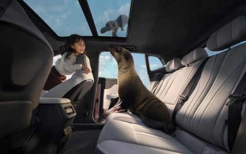 赴港上市更进一步，岚图汽车1月交付10515辆，同比增长31％