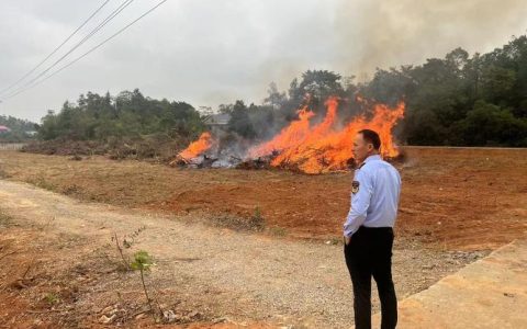 明确责任链条 严查露天焚烧