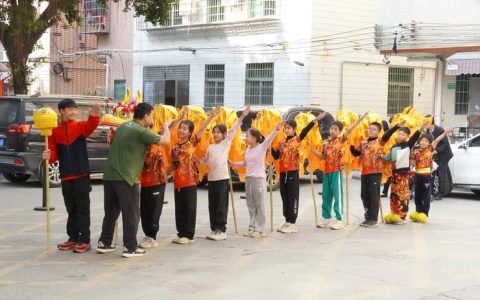 2026新春走基层 | 铁索桥上的“跑腿书记”