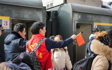 “返乡专列+春风行动”护航游子归乡留荆