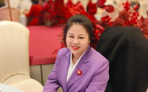 荆州市女企业家协会举办迎新年会 展现巾帼风采