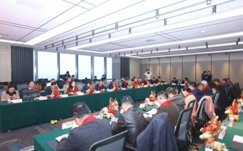 2025年武汉新签约楚商、校友项目214个，引资超千亿元