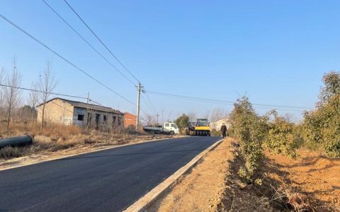 乡道铺就乡村幸福路