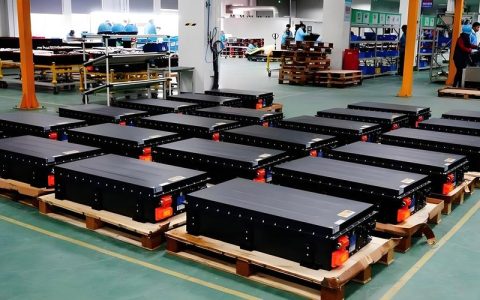 从武汉起步，跻身全球前三 新能源电池头部企业再次重仓