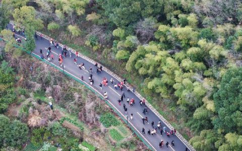 新春步步高　千人登东方 ——2026年黄石市新年登高祈福活动暨首届好汉坡挑战赛举行