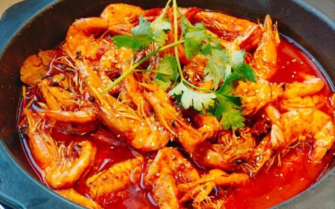 冬虾开锅！直径3米巨锅鲜翻全场