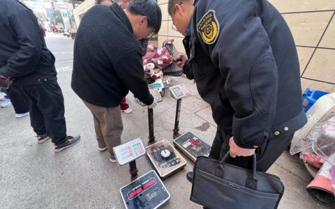 紧盯“菜篮子”　严管“药箱子”　整治“鬼秤”  黄石港区节前检查让群众安心过年