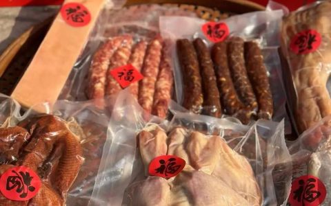 腊味装进包裹　年味寄向远方