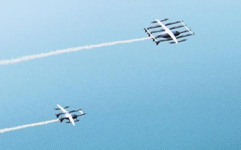 首款5吨级“飞行汽车”完成首飞