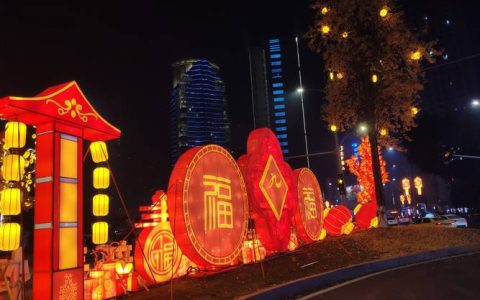 扮靓城市迎新春