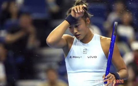 伤愈复出迎首胜 郑钦文战胜肯宁晋级第二轮