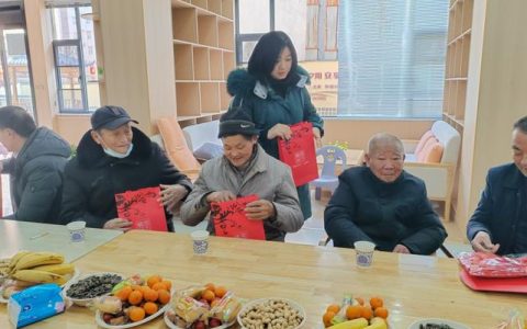 真情服务老干部　银发生辉助发展