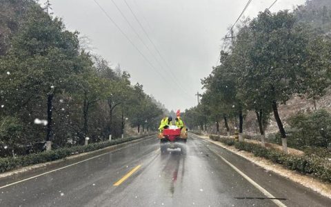 咸宁交通攻坚扮靓道路保畅通