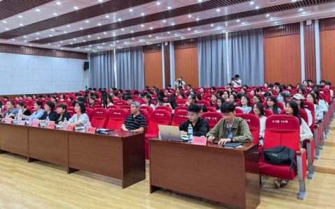 三峡大学外国语学院翻译队助力全国中学生外语素养大赛省赛圆满举行