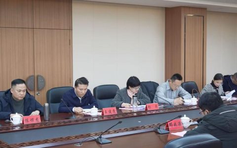 黄剑雄陈红辉到金融机构调研并召开座谈会