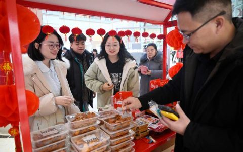 新春走基层丨“三喜临门”促消费