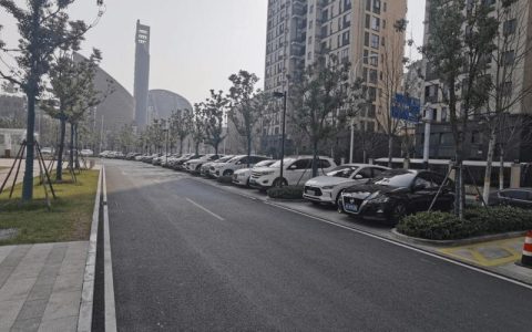 春节9天，武汉中心城区1.9万个道路停车泊位免费开放