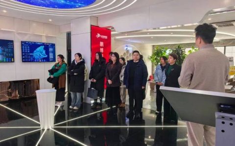 进企业 看变化 话发展 30名返乡大学生沉浸式感受家乡发展新脉动