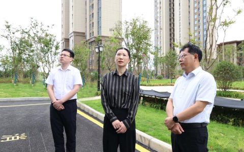 刘洁慰问企事业单位并检查安全生产工作时强调