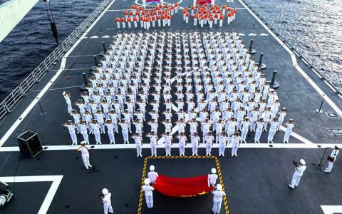 拜年啦！海军十堰舰全体官兵向320万十堰人民送新春祝福