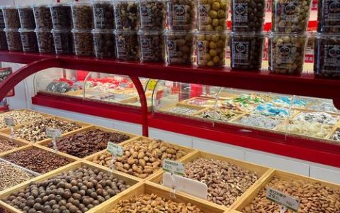 特别报道 | 十堰街头年味浓干果炒货正热销 市民青睐“新风味”与“老传统”