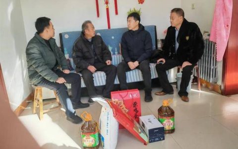 市退役军人事务局深入铝业社区走访慰问并召开节前工作部署会