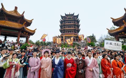 黄鹤楼全员古装上岗，邀你春节假期来玩“穿越”