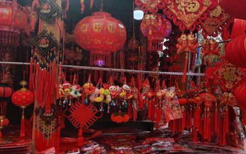 随着春节的脚步临近，年味愈发浓郁