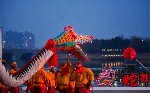东坡非遗点亮江城新春