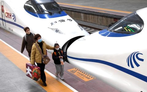 “绿水青山”首秀春运！大年初二，武汉两趟“升级版”列车惊艳亮相