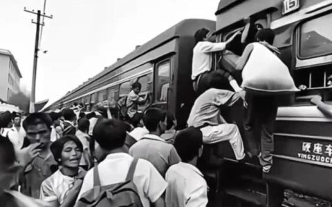 “70、80、90、00”，这座车站“四代人”坚守地铁春运