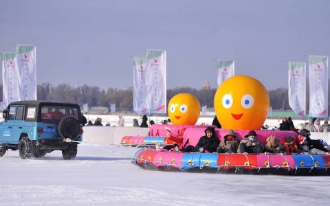 滑雪过大年！百米冰上过山车亮相武汉